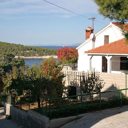 Apartments By The Sea Splitska, Brac - 2923 Postira Exterior photo