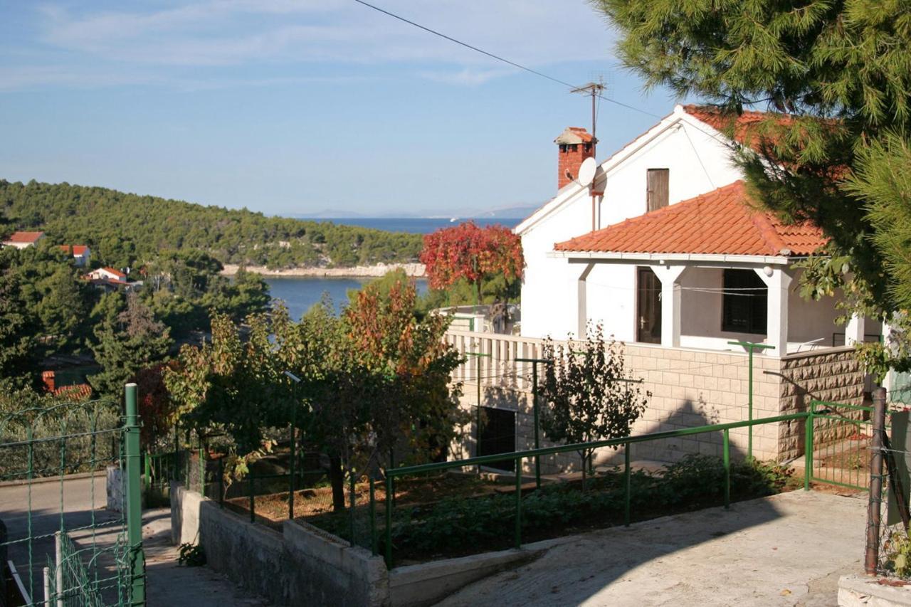 Apartments By The Sea Splitska, Brac - 2923 Postira Exterior photo