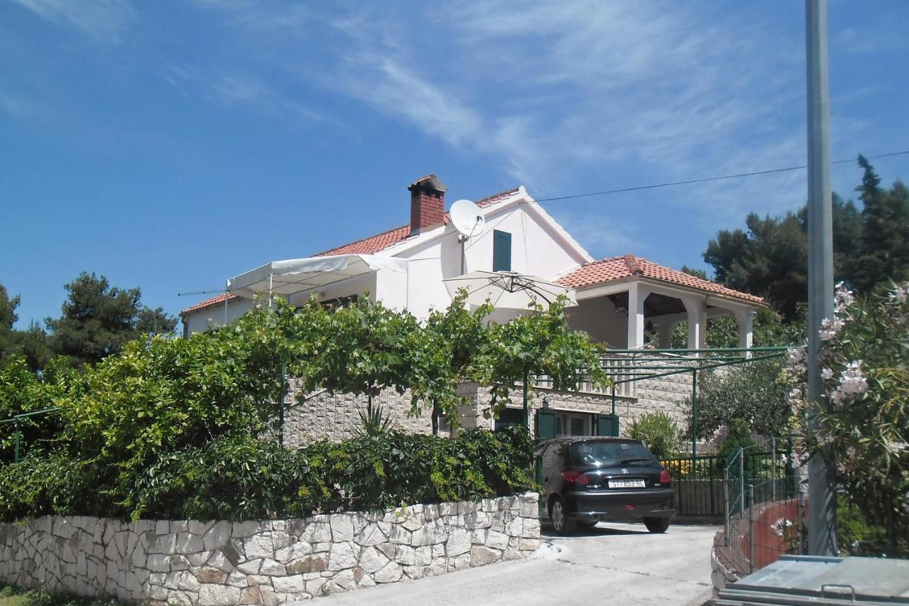 Apartments By The Sea Splitska, Brac - 2923 Postira Exterior photo