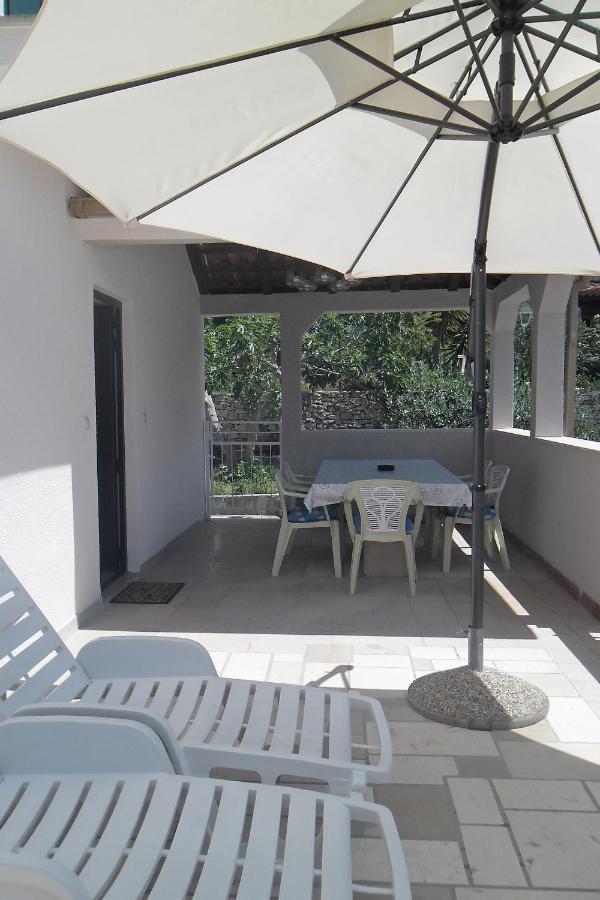 Apartments By The Sea Splitska, Brac - 2923 Postira Exterior photo
